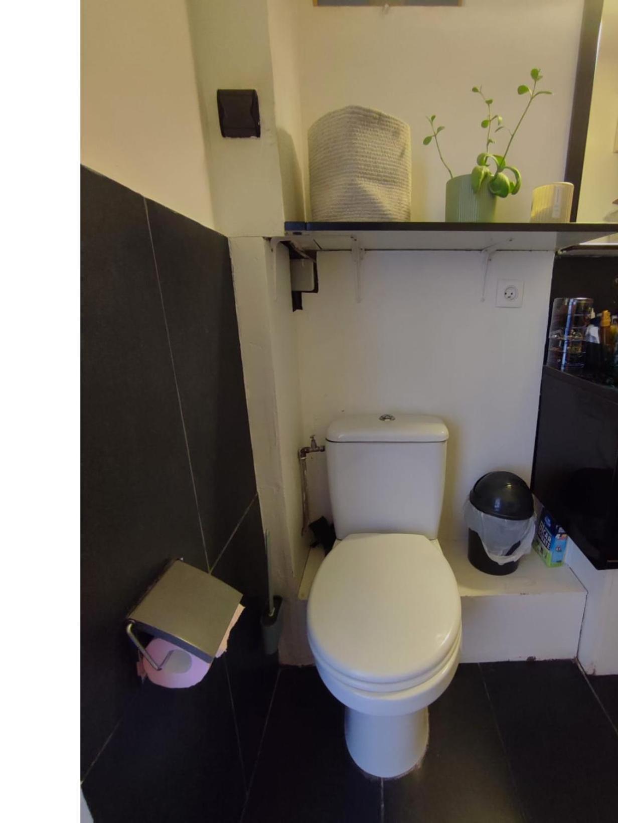Sunny And Fully Furnished Duplex In Apartment